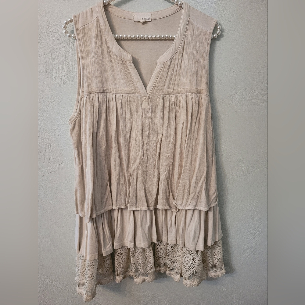 Dept222 Unique Ruffle Stylish Top! - Picture 4 of 7